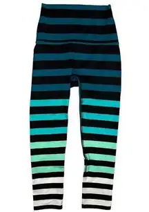 K-Deer Size XS Caroline Stripe Legging Capri Length Teal Green White USA Made