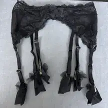Victoria's Secret 6 Strap Garter Belt RARE! Size XS Small Black Six Straps