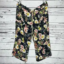 Westport Woman Size 2X Floral Print 100% Rayon Pull-On Capri Pants