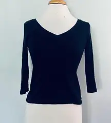 Gap Black Cropped Vneck 3/4 Cropped Top