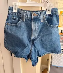 Levi’s High-Waisted Shorts Denim