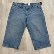 Women’s Levi 545 Capri Jeans. Size 16