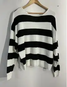 Womans Cyrus Sweater Large Black White Stripe Long Sleeve Crew Neck