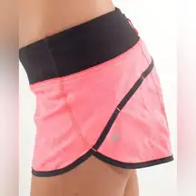 Lululemon Run: Speed Short in Flash / Deep Coal