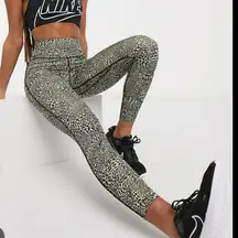 Nike One Sculpt Tight‎ Leggings In Leopard Print-multi