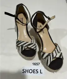 Womans Arizona Jeans Black White Canvas Wedge Heel Ankle Buckle Sandal 7.5 M