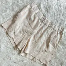 Divided H&M Women's Cream Shorts Size Medium