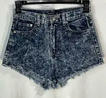 Iris Jeans Modern Vintage Shorts Acid-Wash Shag Hem
High Rise Size‎ Large