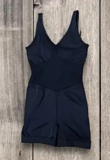 NWOT Joylab seamlesss crossback activewear
