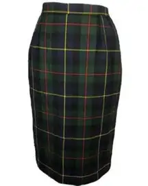 O'Neills of Dublin vintage 100% wool green red navy plaid skirt size 6 p