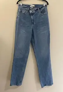 Abercrombie & Fitch Abercrombie Curve Love 90s Straight Ultra High Rise Crossover Jeans - 30/10R