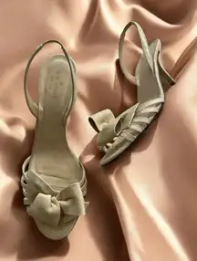KATE SPADE Gold Tone Bow Metallic Slingback Heels Size 10.5