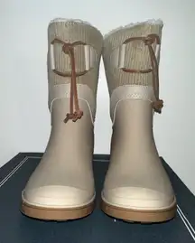 ALPINE DESIGN x kamik HAZEL SHORTIE BOOTS
FLEECE LINING size 6 NEW IN BOX