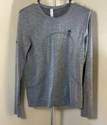 Lululemon  swiftly long sleeve relaxed “sea suite” logo’s top size 4