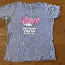 Women’s Mommy Shark Gray T shirt Sz M