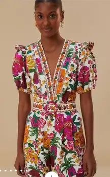 FarmRio Off-White Flowerful
Sketch Romper size XS