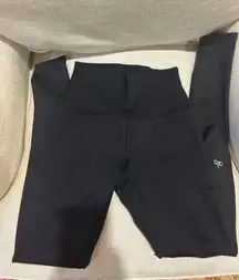 Alo Yoga Leggings Black XS High-Waisted Airlift