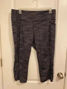 Black/Gray Striped Capri Leggings