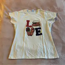 Port & Company “LOVE” screen printed short sleeve tshirt Jeep flip flops size L