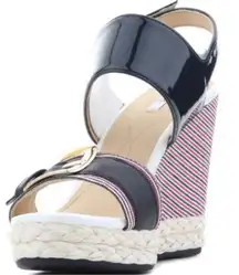 Geox Respira Janira Wedge Sandals Black Patent NIB Women’s Size 9