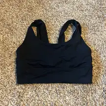 GapFit Medium Impact black sports bra