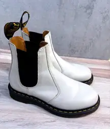 Dr. Martens 2976 YS Womens US 7 Platform Smooth White Leather Chelsea Boots