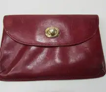 Hobo International Cluth Card Wallet Red Leather Turn Lock Gold Hardware Classic