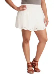 Torrid‎ White Floral Mesh Embroidered Shorts Size 0X