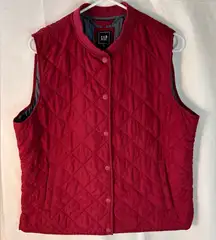 GAP Quilted Vest Very Berry front snap closure chambray weave interior Size XL‎