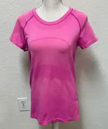 🍋 LULULEMON Pink Short Sleeve Swiftly Top Sizd 10