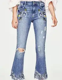 Zara Embroidered Midrise Mini Flare Leg Distressed Cropped Denim Jeans Size 2