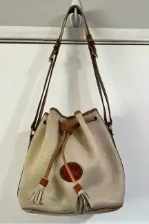 Dooney & Bourke Vintage Bucket Drawstring Hobo Shoulder Bag All Leather Logo