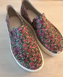 Crocs Citilane Roka Pink Tropical Print Slip On Chunky Sneaker size 8