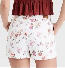 ✨ American Eagle Women White Pink Floral Denim High Rise Mom Shorts 4