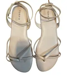 Torrid thong pink sandals size 12 flat