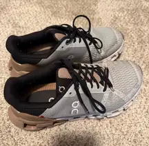 On Cloud Running Shoes Women’s