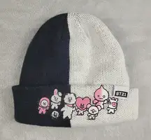 BT21 Black & White Split Beanie