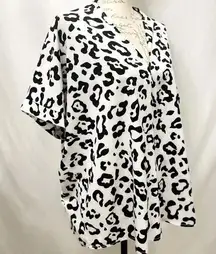 Jodifl Black & White Animal Print blouse top