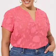NWT Torrid Hot Pink Chiffon Clip Floral Short Sleeve‎ Split Neck Top 4X