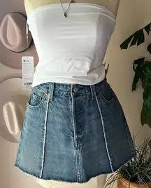 LEVIS Recrafted Icon Medium Wash Exposed Seam Denim‎ Mini Skirt Women’s SIZE 29