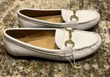 White Mountain leather loafers size 8.5