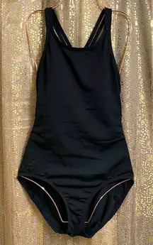 Speedo black endurance one piece swimsuit, criss cross back, size 8