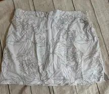 Columbia size XL white floral design pull on elastic waist athletic skort