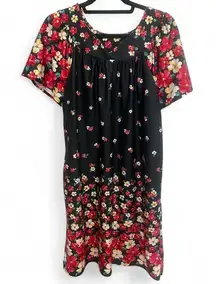 VINTAGE Granada Short Sleeve Floral Nightgown pockets midi length size Medium