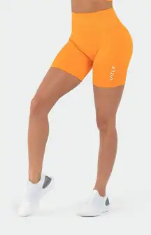 TLF COUNTOURING SCULPT SEAMLESS‎ SCRUNCH BUTT SHORTS ORANGE BURST SIZE SMALL