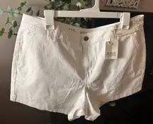 a.n.a Women's White Shorts