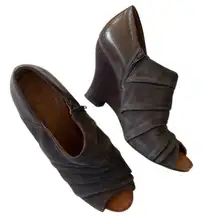 Maya Leather Genesis Open Toe Wedge Booties Grey Taupe Size 10 Wide Width