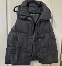 Women's Black Puffer Vest Gap Grunge Zip Up Snap Button Outdoors Hiking Winter