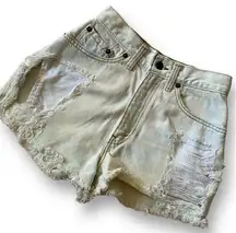 Levi’s Vintage High Waisted Light Wash Distressed Cut Off Booty Shorts | Sz 24