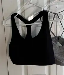 Old Navy active lot of 2 sports bras size large